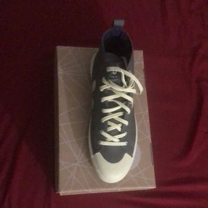 Vera shoes color suede/olives size 11.5